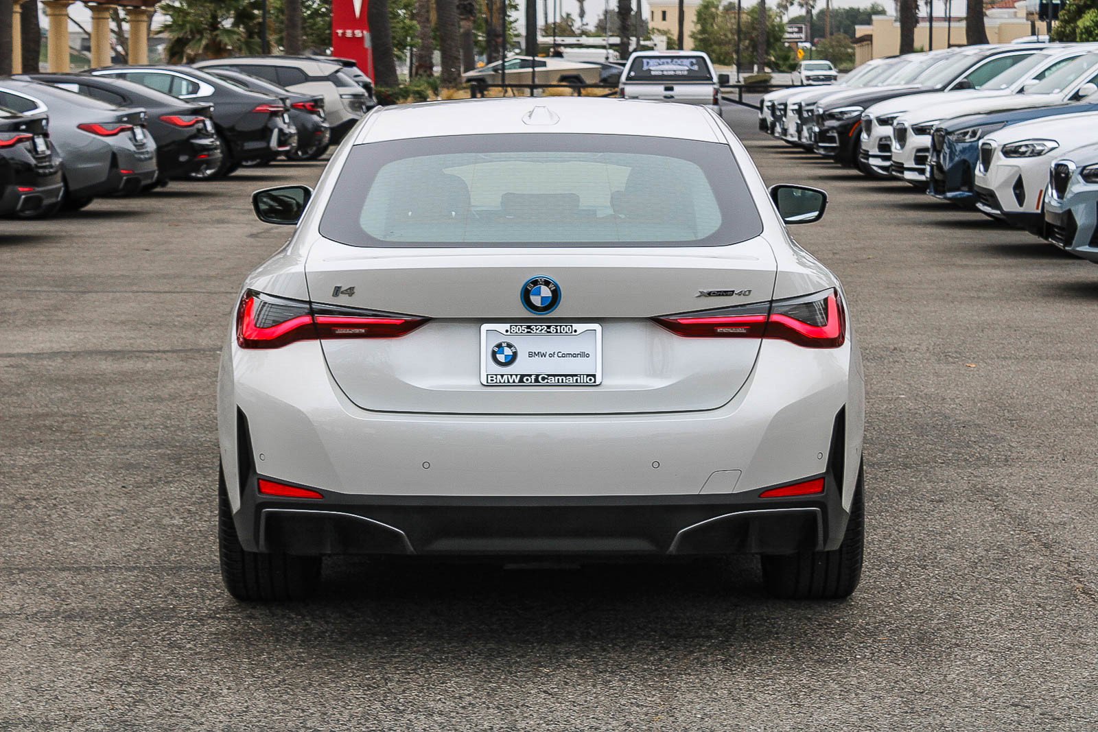 Used 2025 Mineral White Metallic BMW xDrive40 image 5