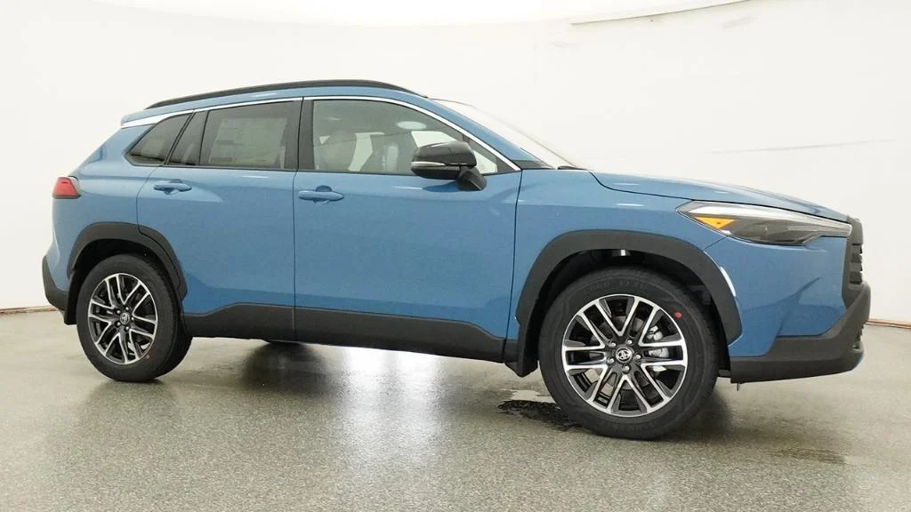 New 2026 Cavalry Blue Toyota XLE image 25