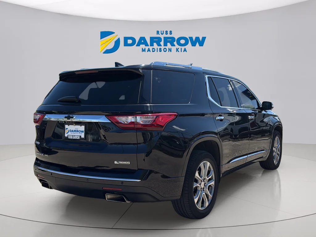 Used 2018 Mosaic Black Metallic Chevrolet Premier image 5