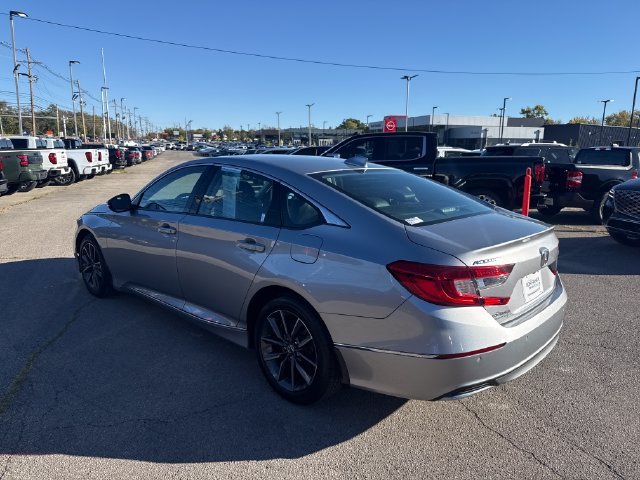 Used 2022 Silver Honda EX-L image 3