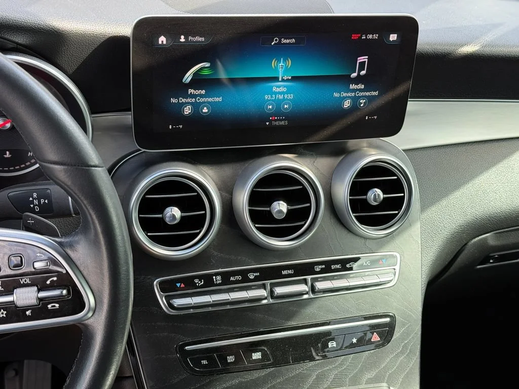 Used 2022 Black Mercedes-Benz GLC 300 image 17