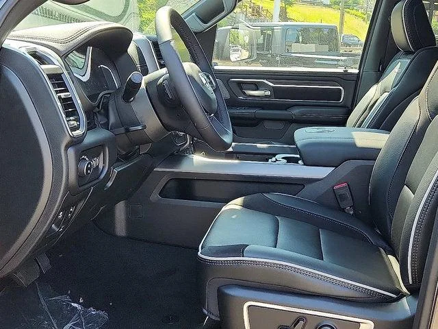 New 2026 Granite Crystal Metallic Clear-Coat Exterior Paint RAM Laramie image 6