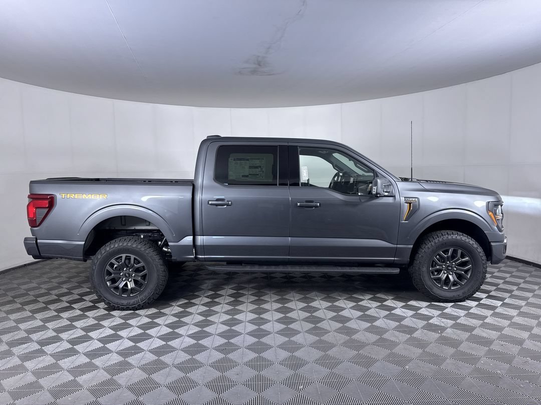 New 2026 Carbonized Gray Metallic Ford Tremor image 10