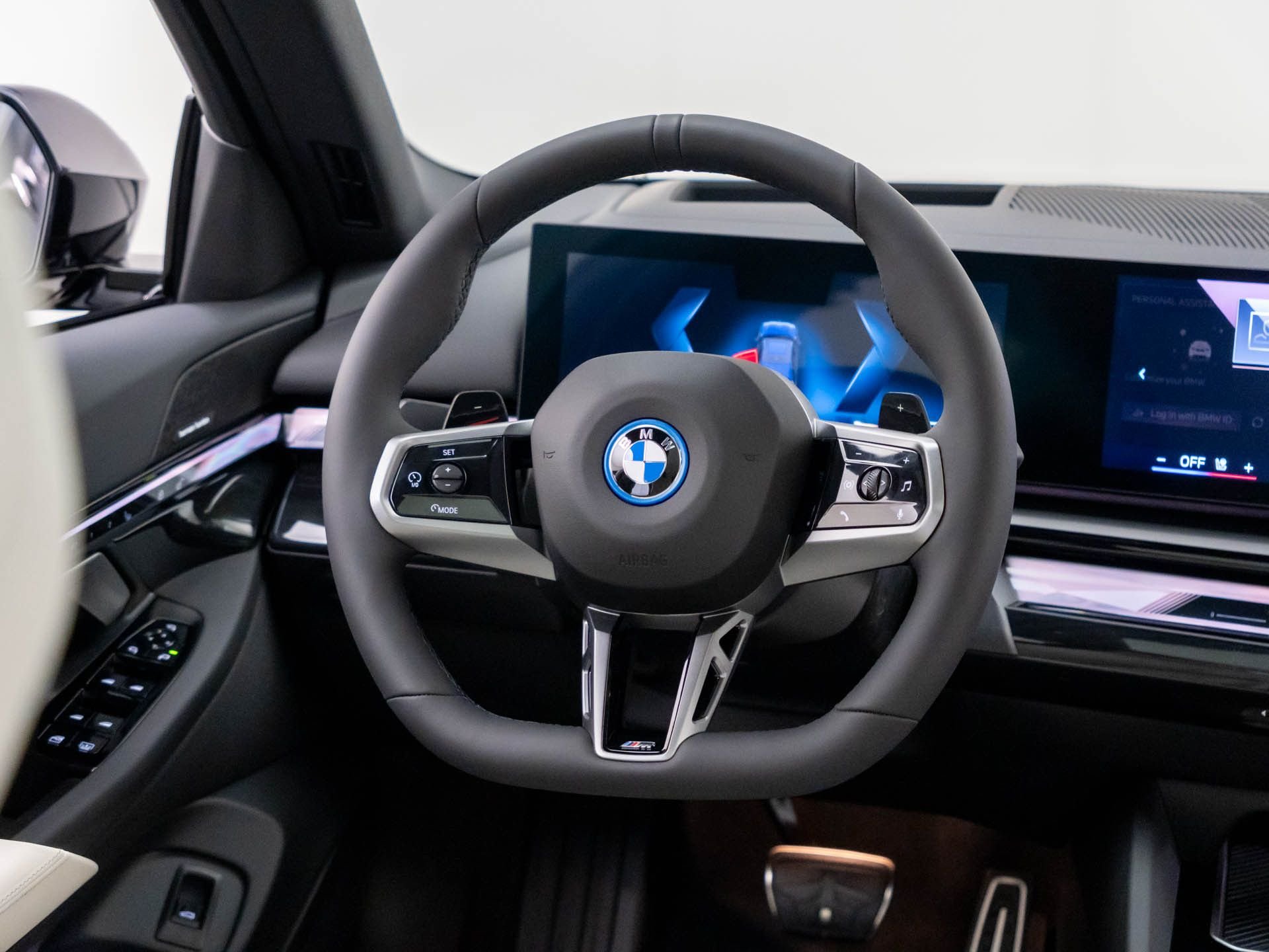 New 2027 Carbon Black Metallic BMW 550e xDrive image 11