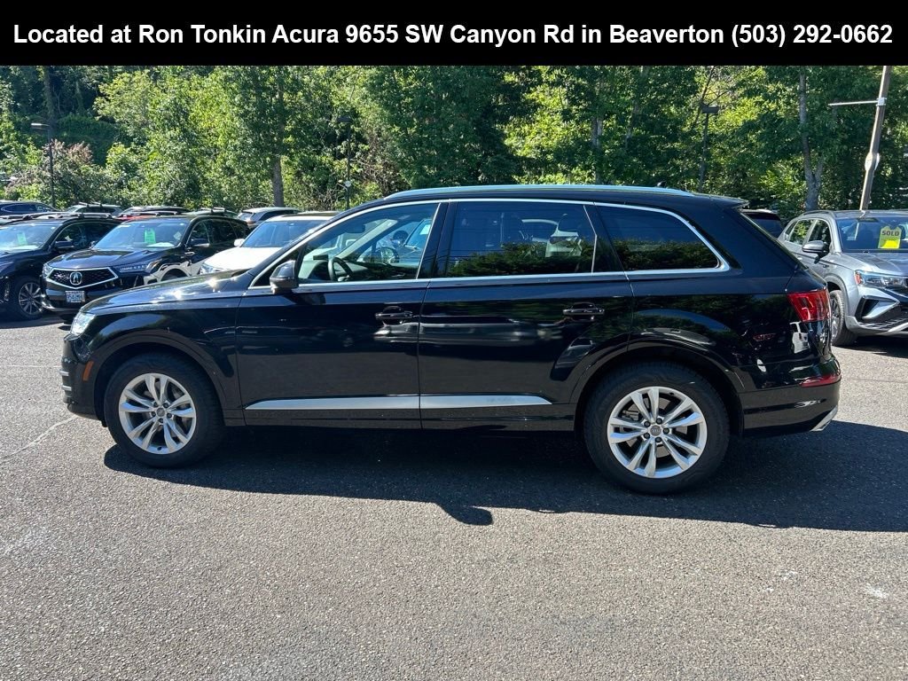 Used 2019 Night Black Audi 55 Premium image 6