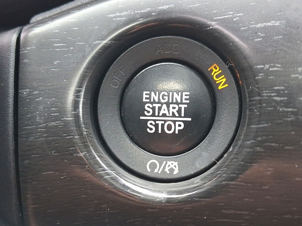 Used 2017 White Jeep Altitude image 23