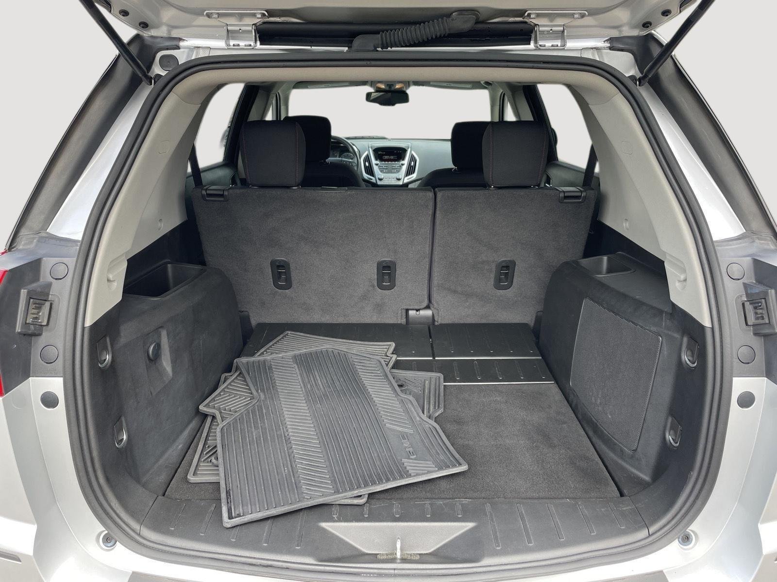 Used 2017 Quicksilver Metallic GMC SLE image 7