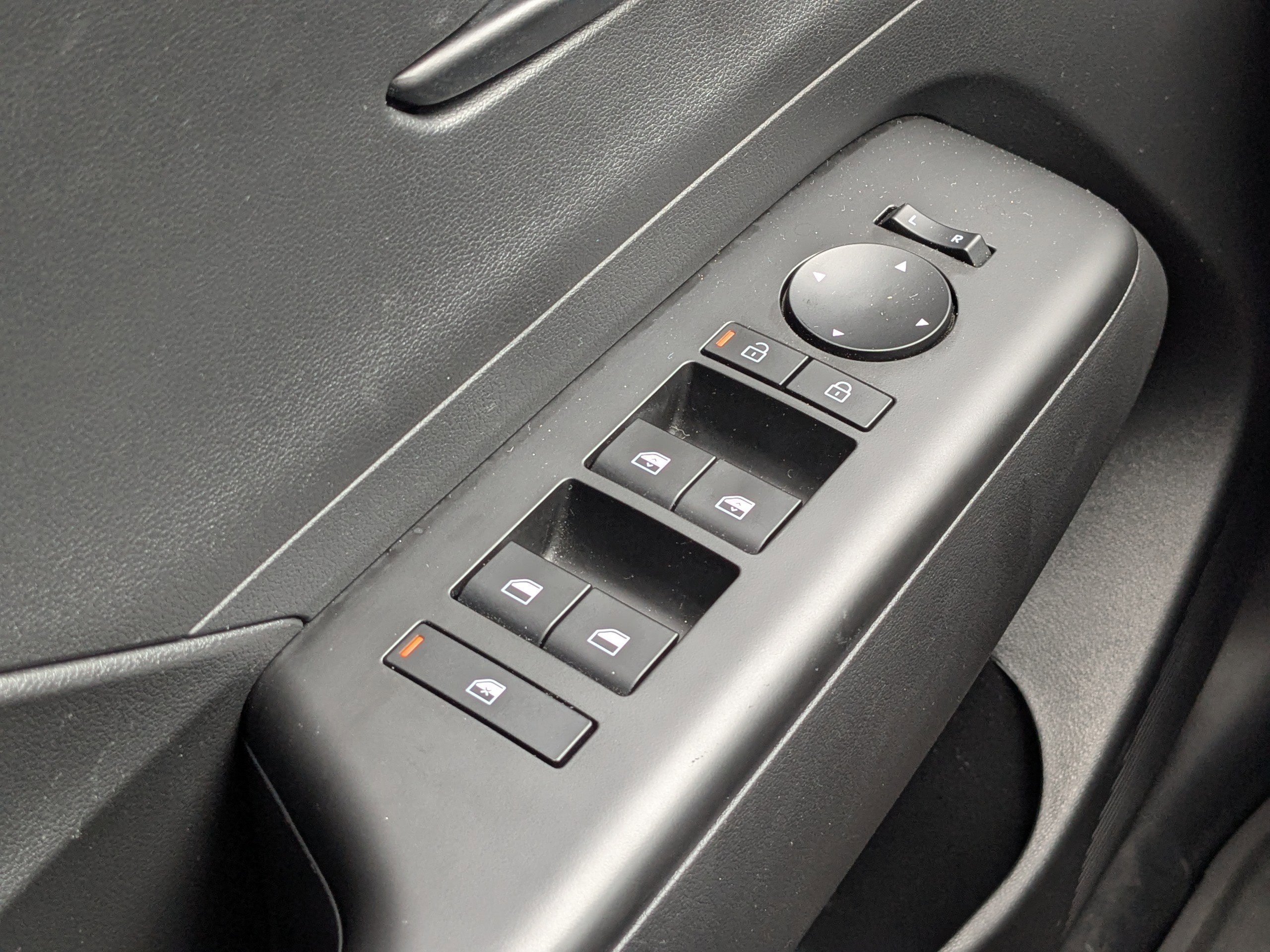 Used 2025 Abyss Black Pearl Hyundai SEL Convenience image 29