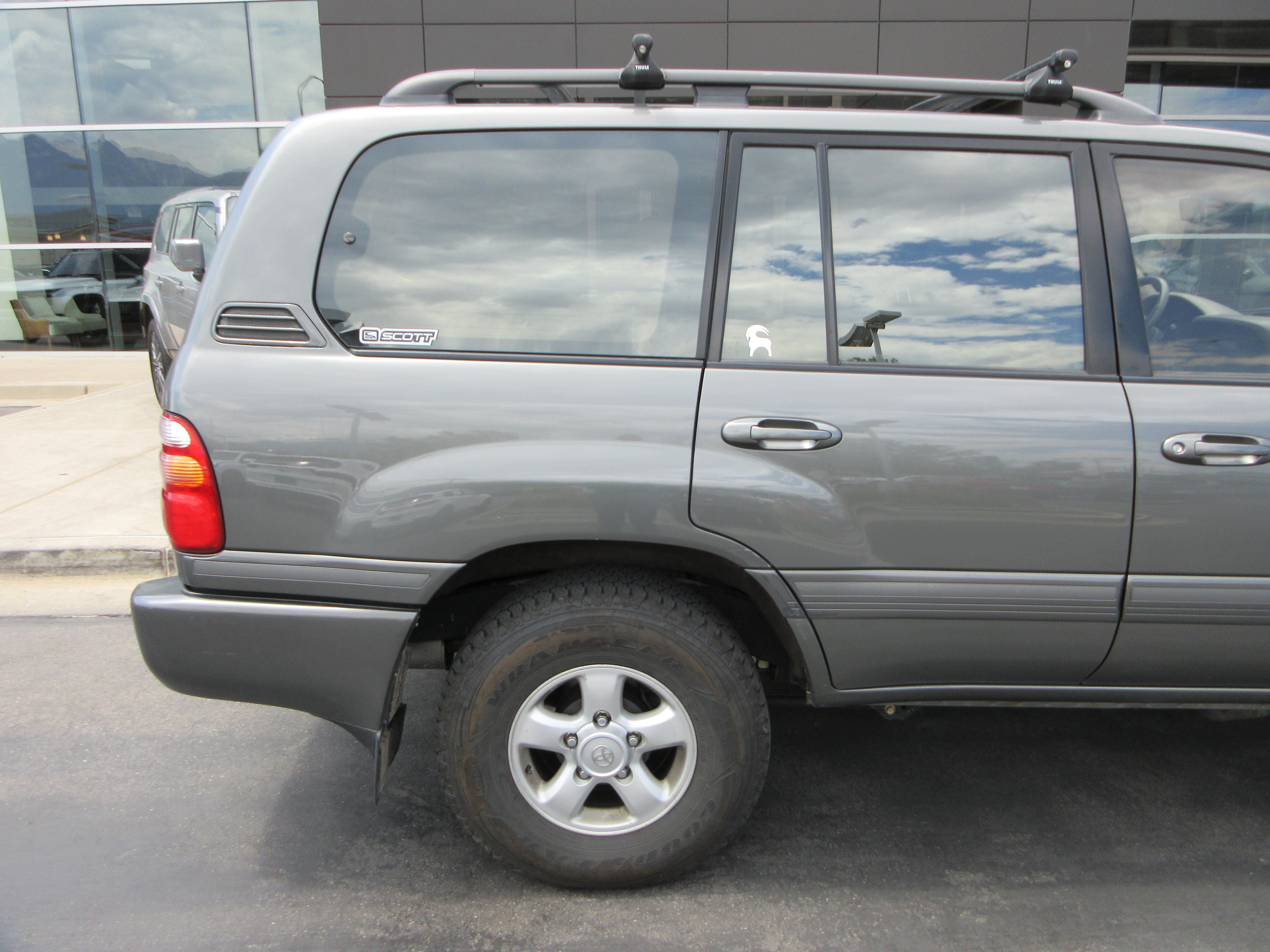 Used 2000 River Rock Green Metallic Toyota Base image 10