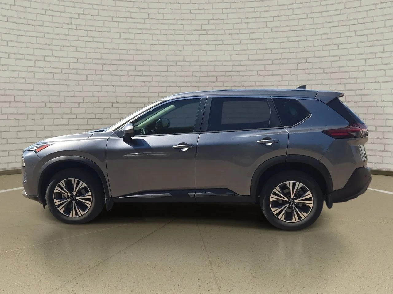 Used 2023 Gun Metallic Nissan SV image 7