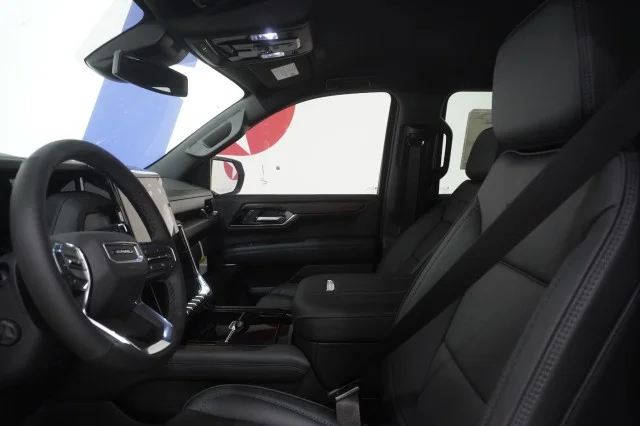 2026 GMC Yukon XL Denali - Photo 19