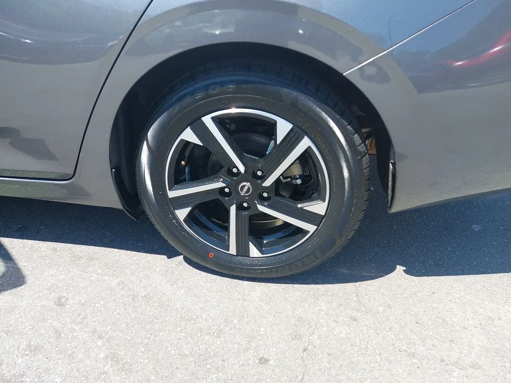 Used 2024 Gray Nissan SV image 30