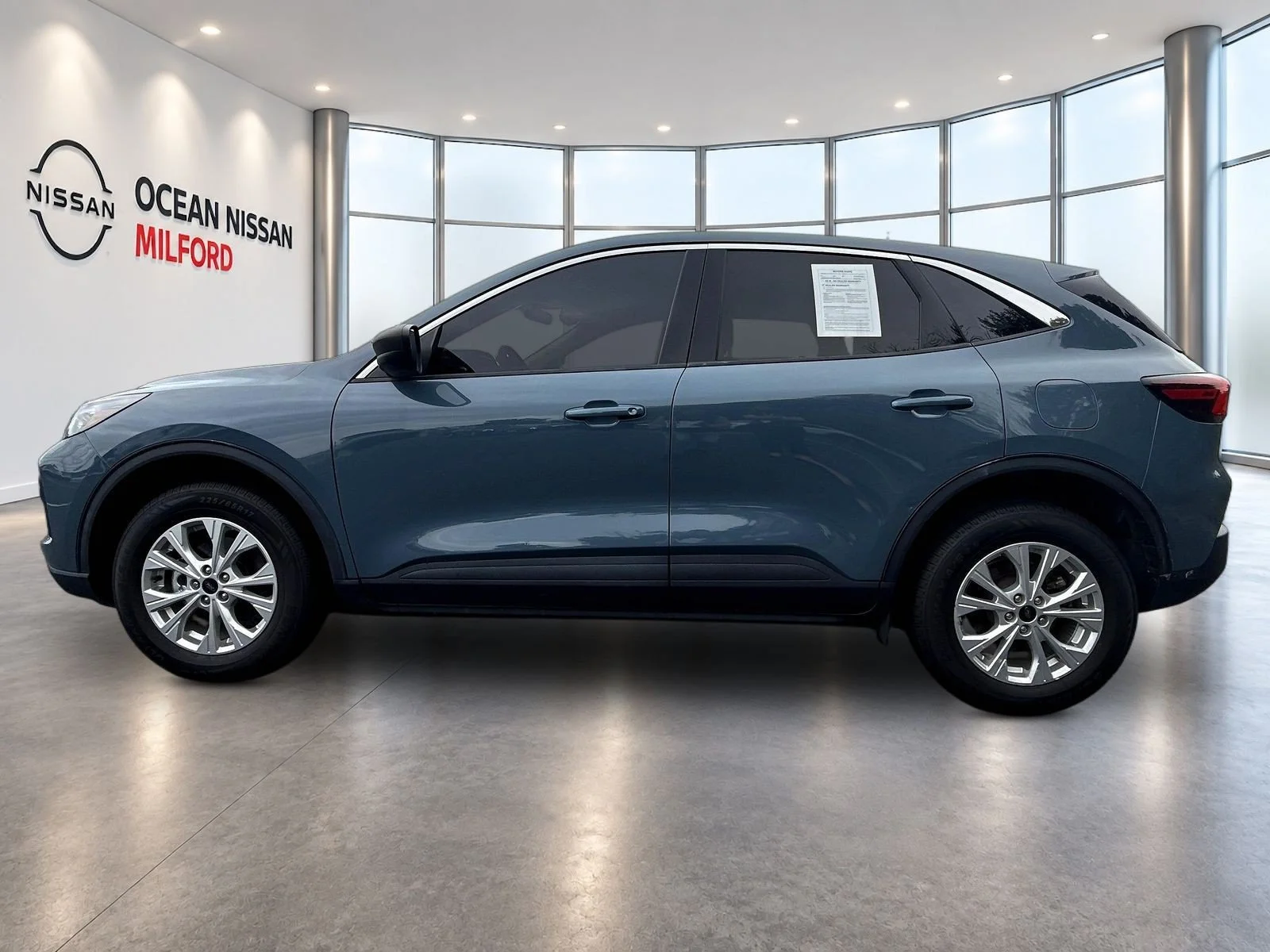 Used 2023 Vapor Blue Ford Active image 8
