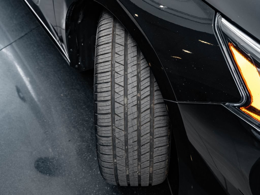 Used 2019 Super Black Nissan 2.5 SR image 47