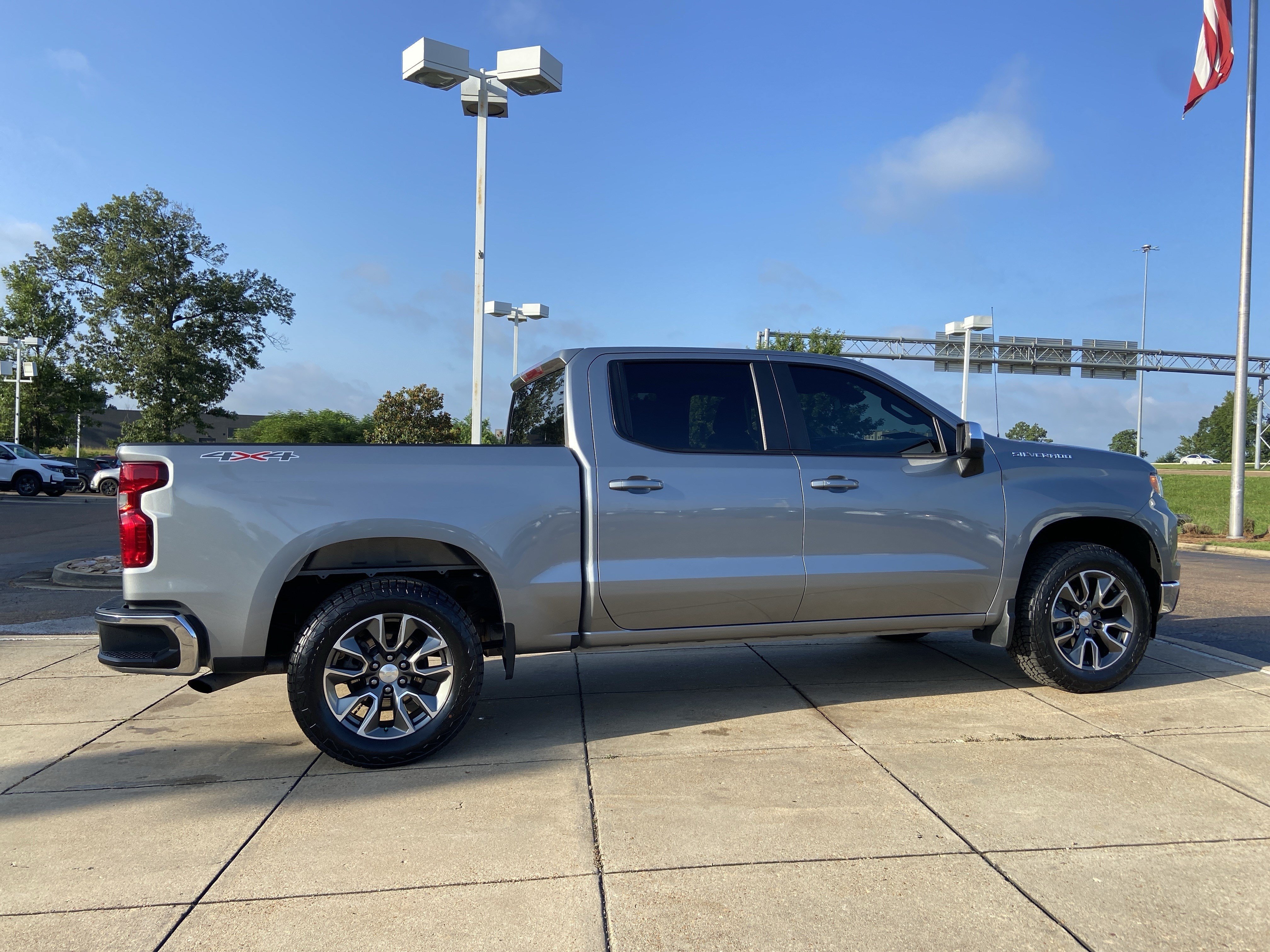 Used 2023 Sterling Gray Metallic Chevrolet LT image 16