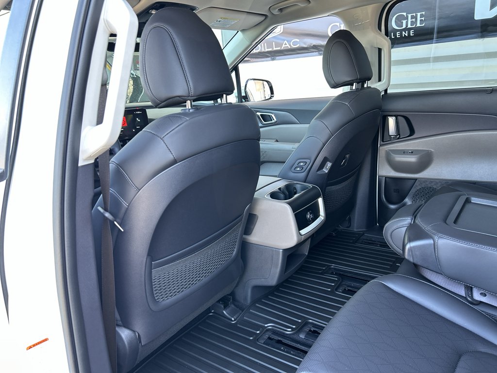 New 2026 Snow White Pearl Kia EX image 12