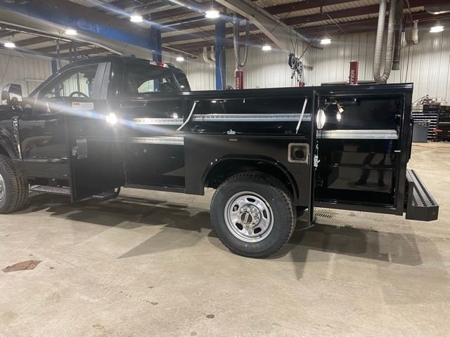 New 2026 Agate Black Metallic Ford XL image 23