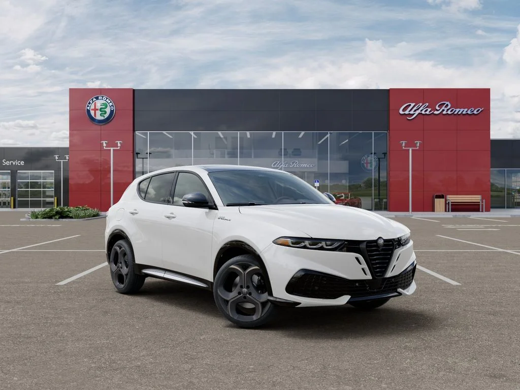 New 2026 Milano White Exterior Paint Alfa Romeo Sport Speciale image 5