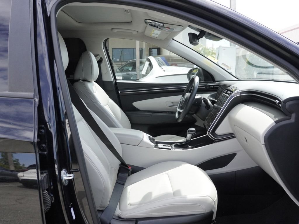 Used 2023 Black Hyundai SEL image 15
