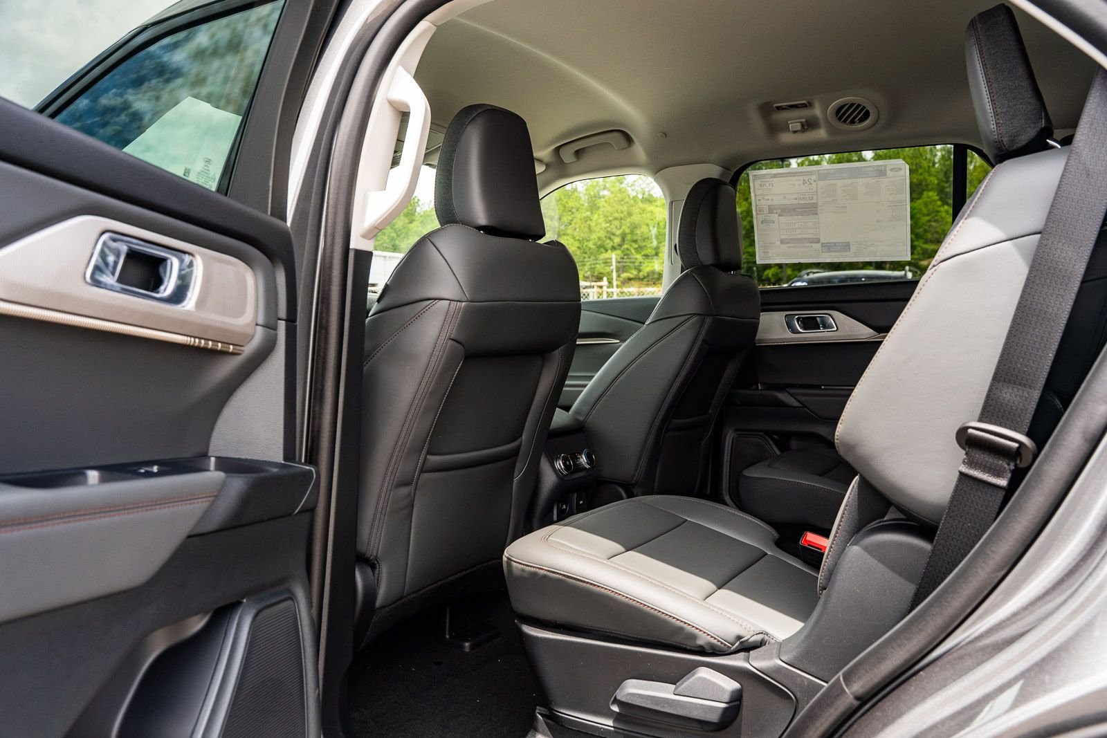 New 2026 Carbonized Gray Metallic Ford Active image 13