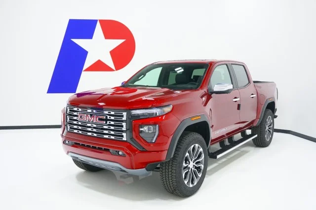 2026 GMC Canyon 4WD Denali Crew Cab Short Box's photo