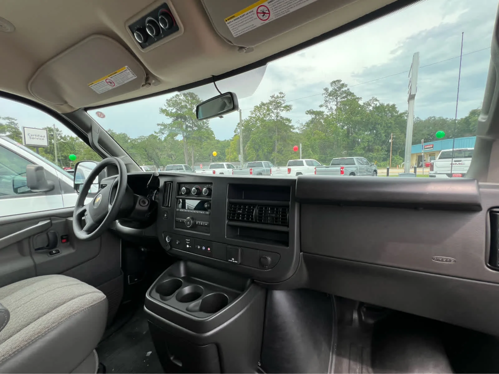 Used 2025 Summit White Chevrolet 1LS image 5