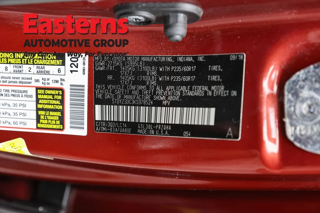 Used 2019 Red Toyota XLE image 36