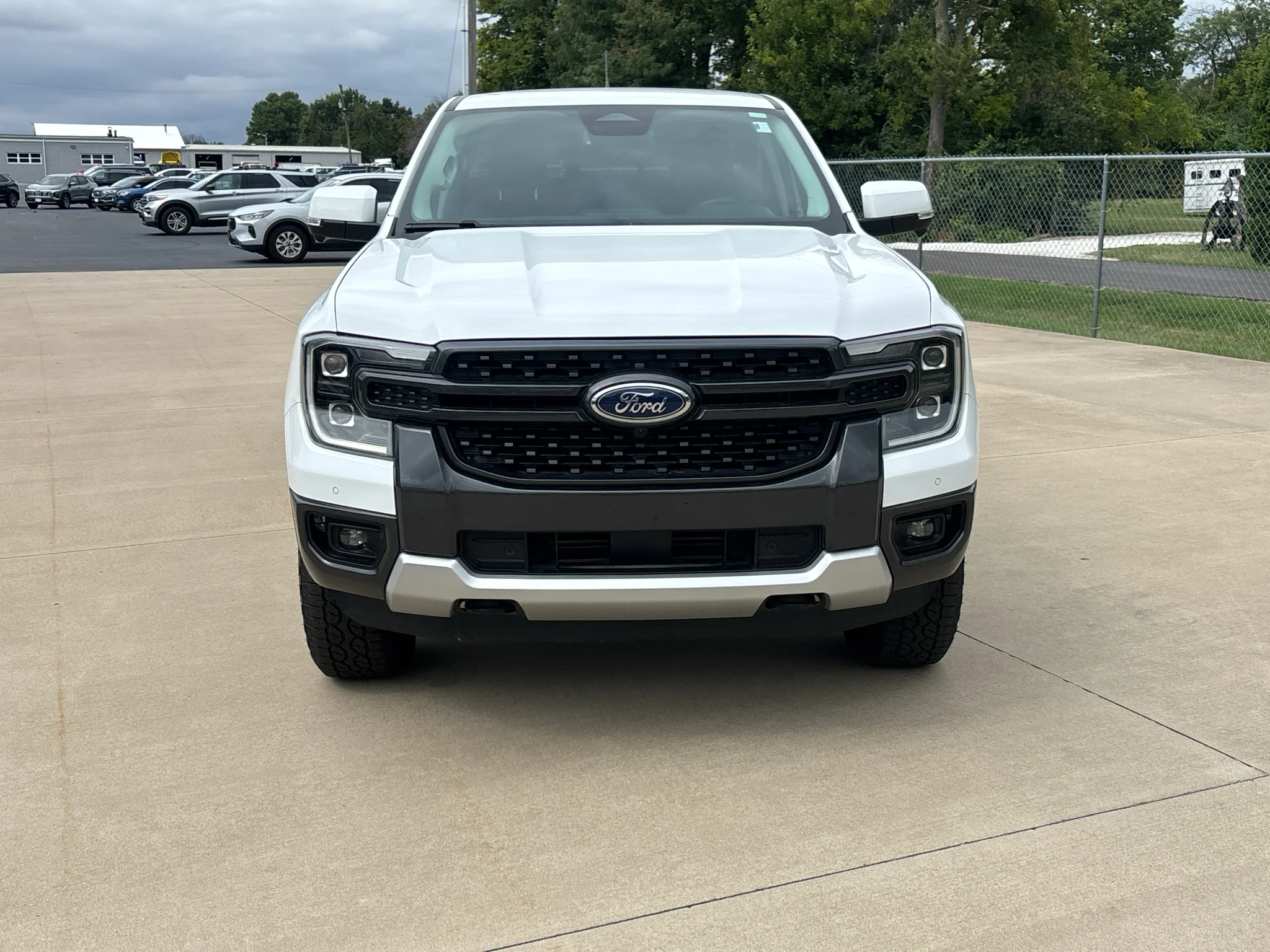 Used 2025 Oxford White Ford LARIAT image 7