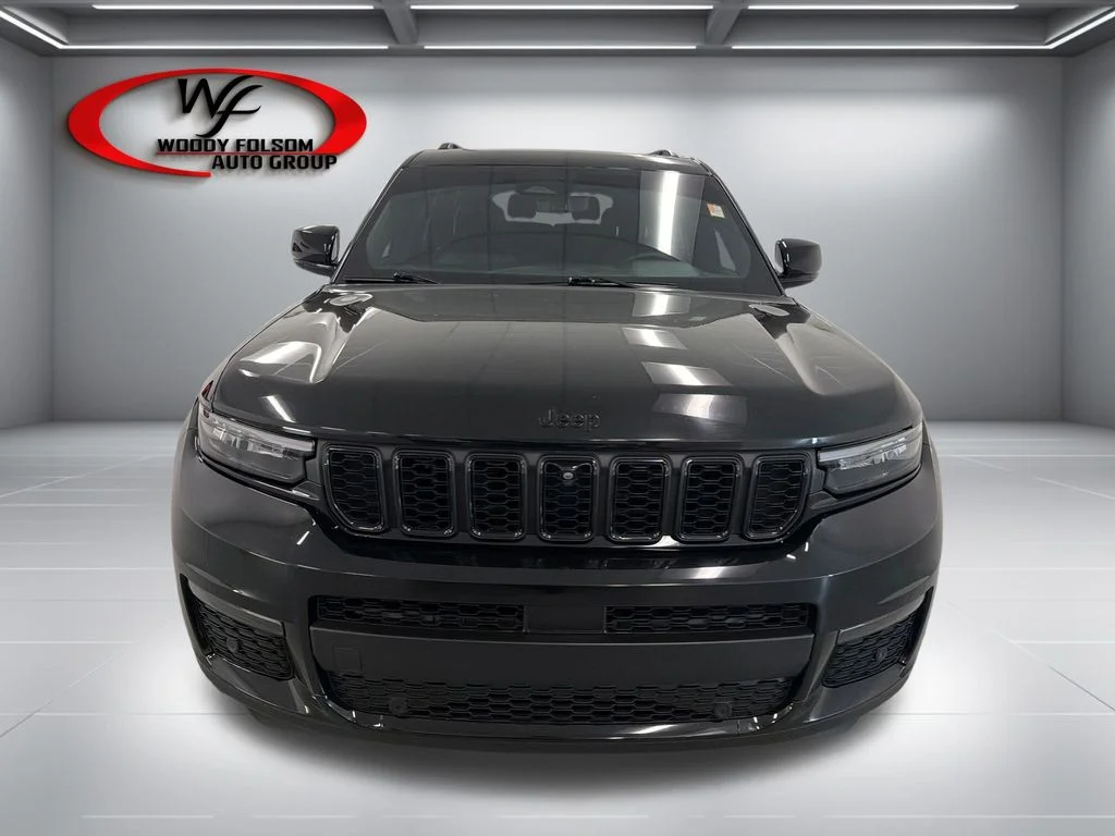 Used 2025 Black Jeep Limited image 2