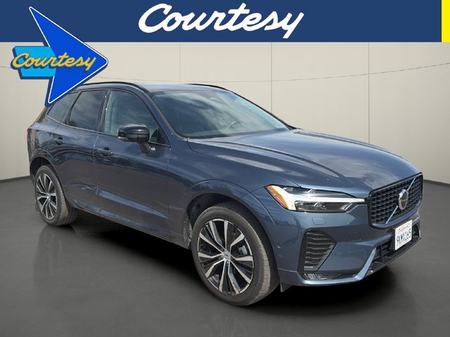 2024 Volvo XC60 B5 Plus Dark Theme