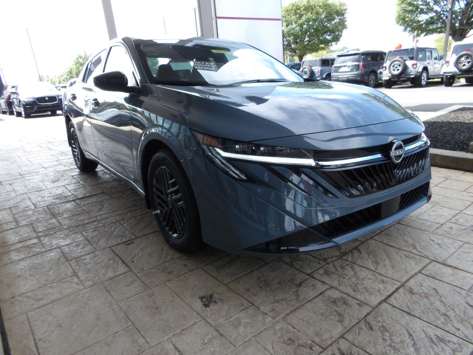New 2027 Atlantic Gray Metallic Nissan SV image 3