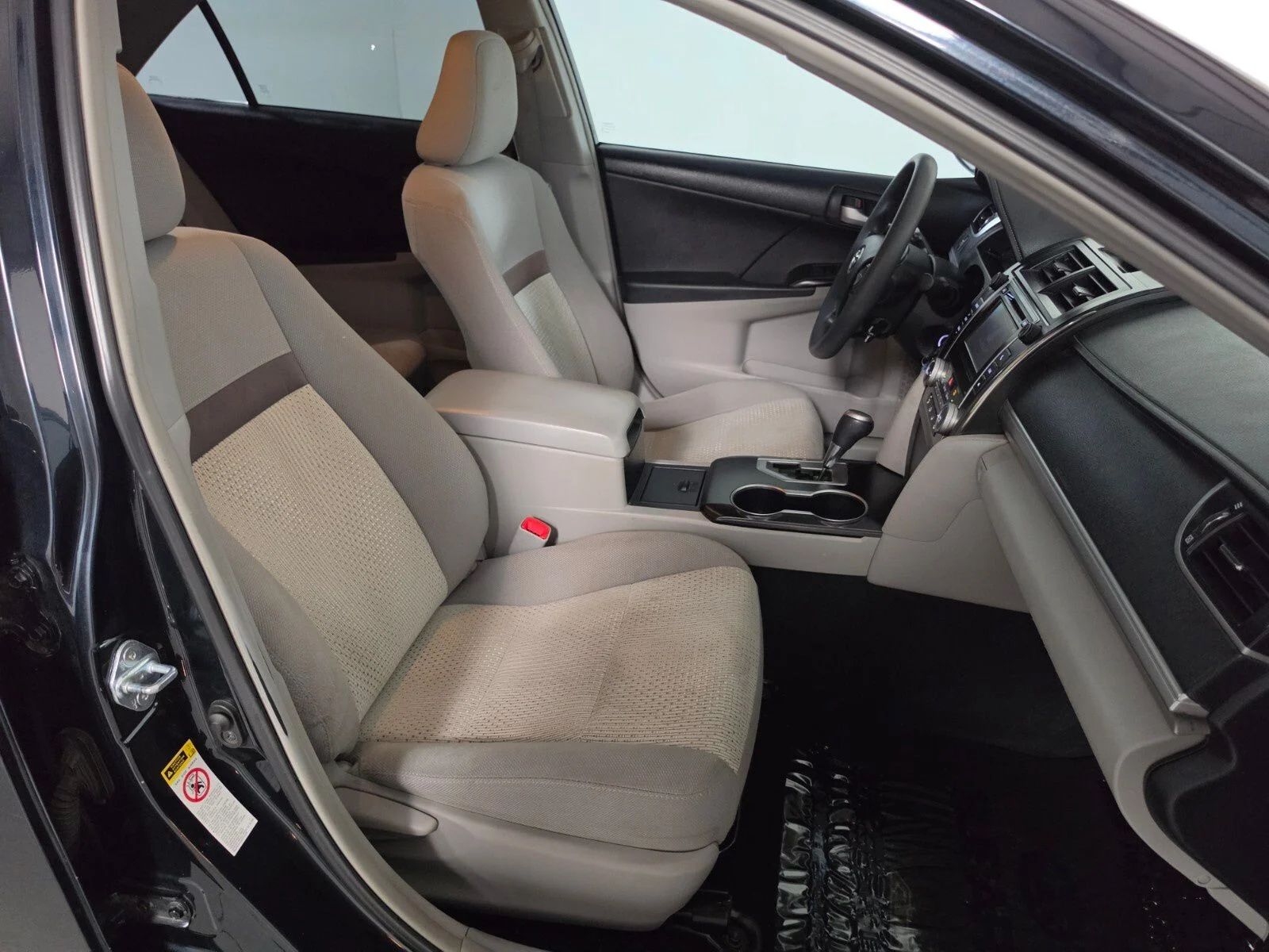 Used 2012 Gray Toyota LE image 20