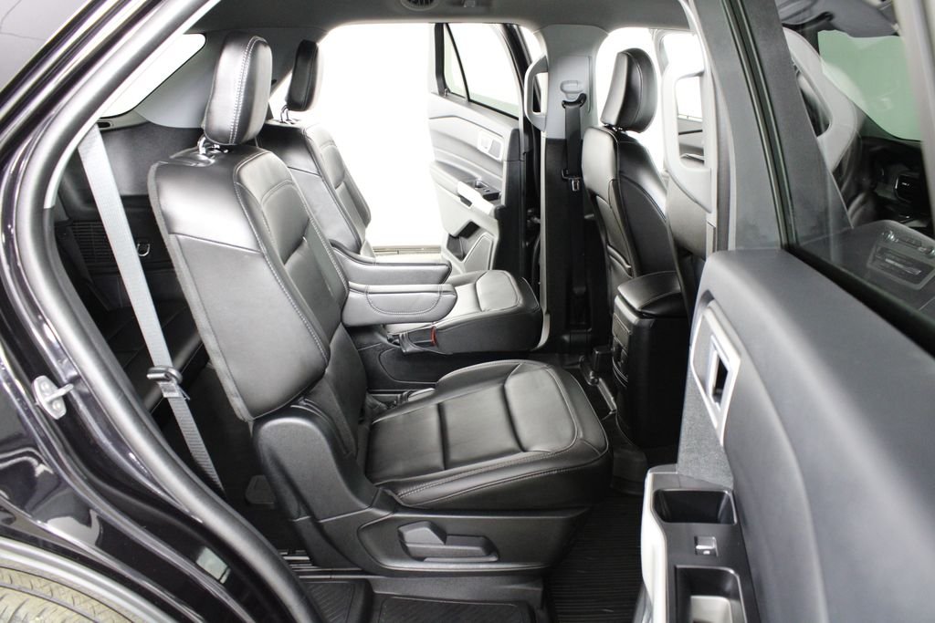 Used 2023 Black Ford XLT image 14