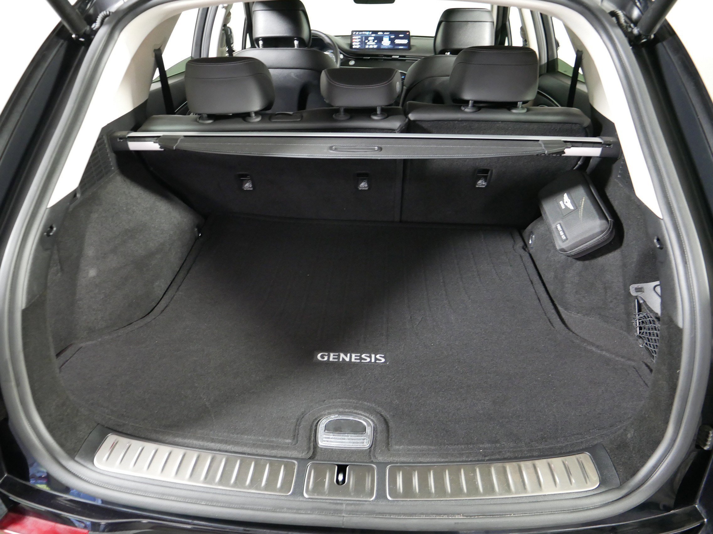 Certified Used 2025 Vik Black Genesis 2.5T image 18