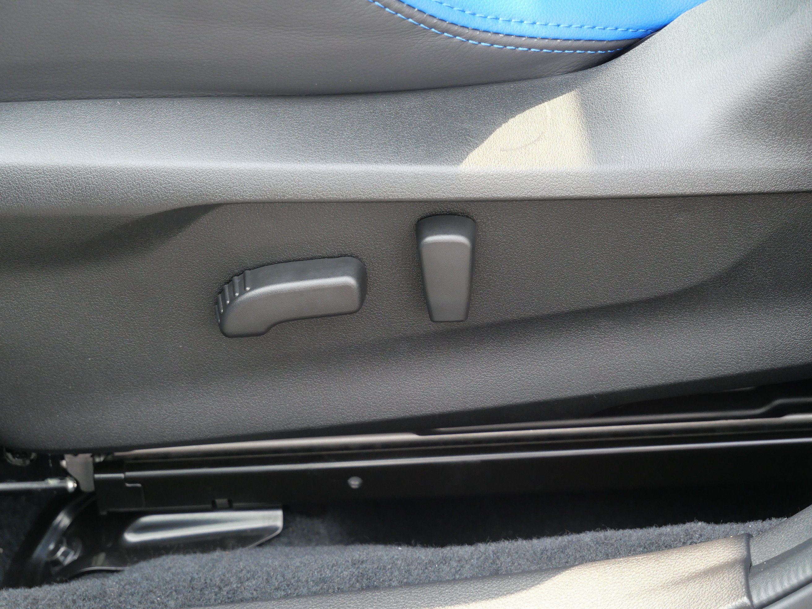 Used 2025 Ceramic White Subaru tS image 16