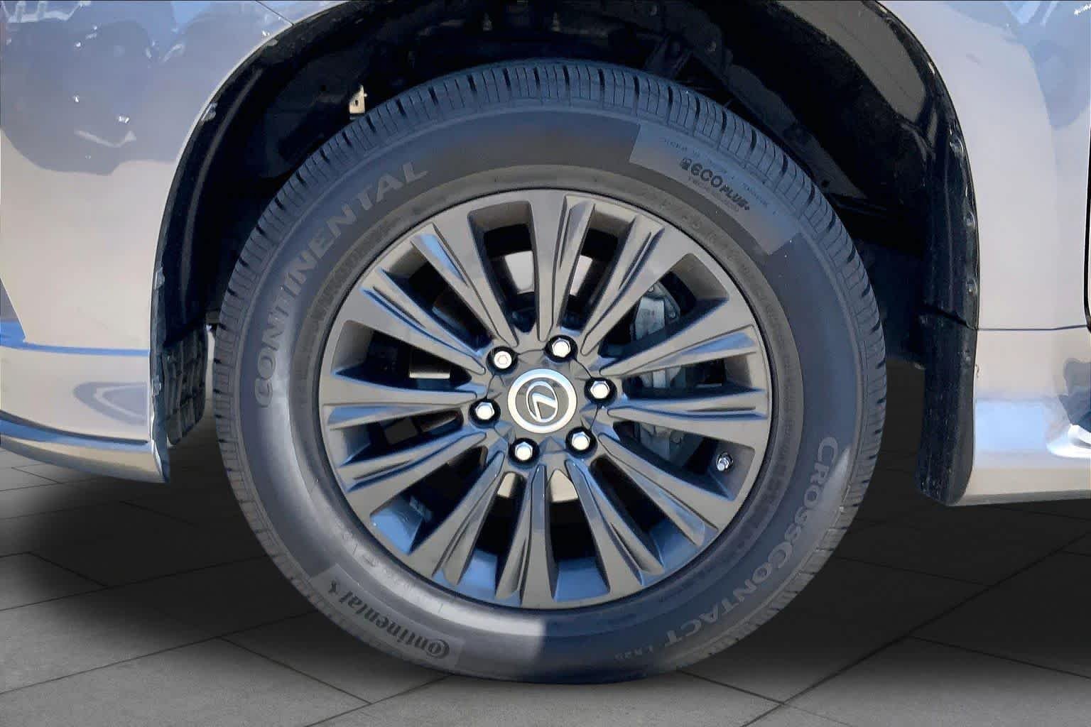 Used 2020 Nebula Gray Pearl Lexus Premium image 10