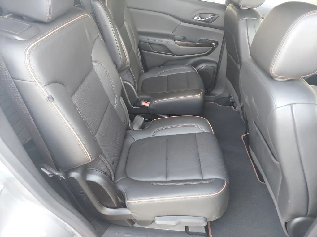 Used 2023 Silver GMC AT4 image 36