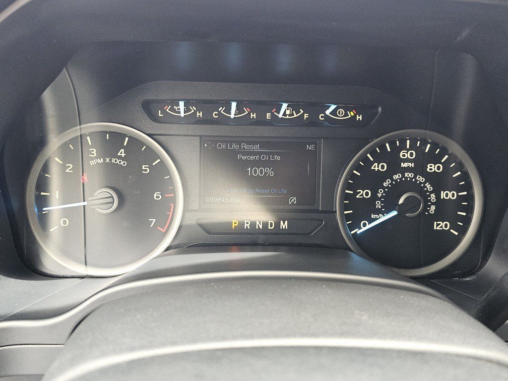 Certified Used 2018 Oxford White Ford XLT image 30