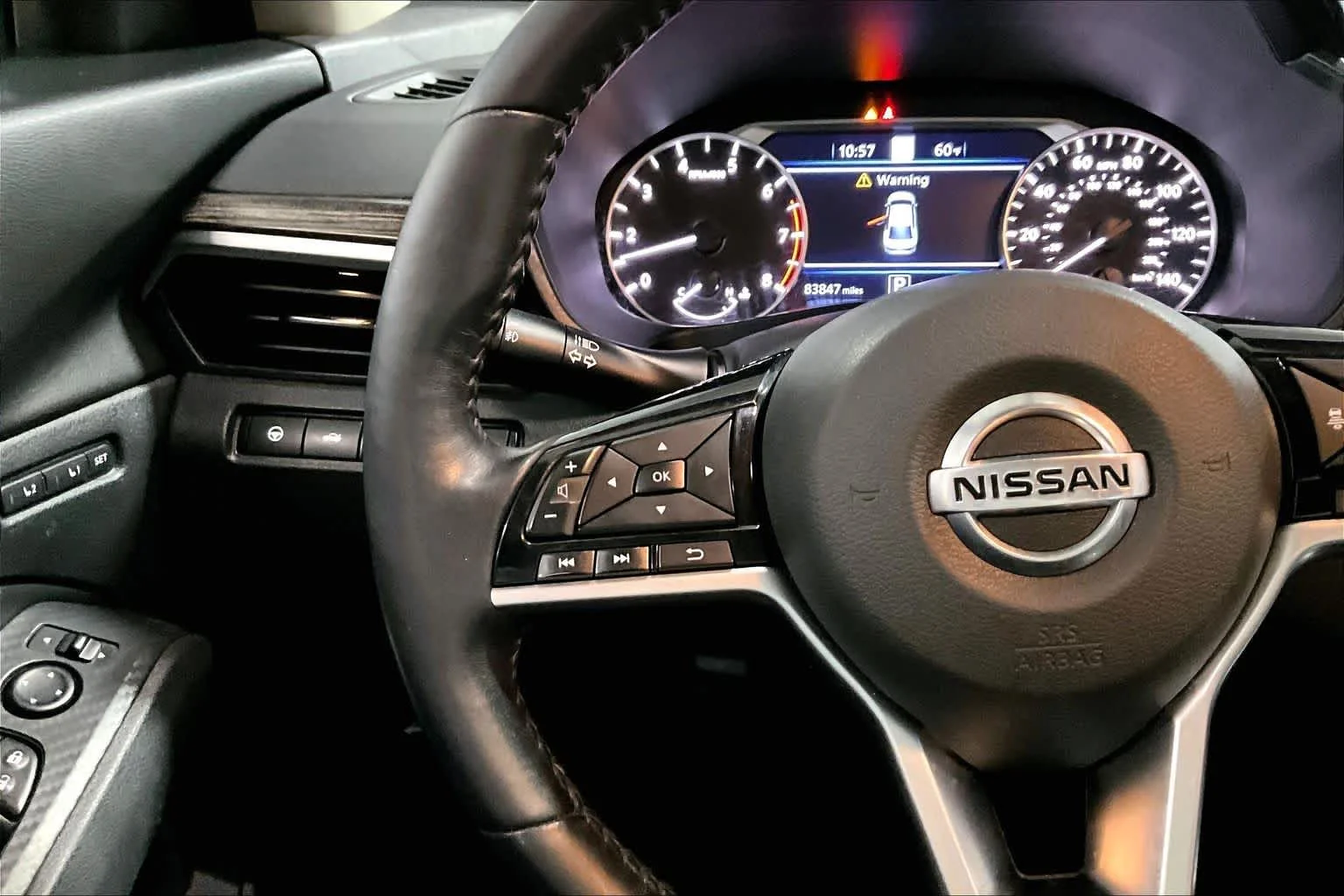 Used 2019 Super Black Nissan 2.5 Platinum image 24