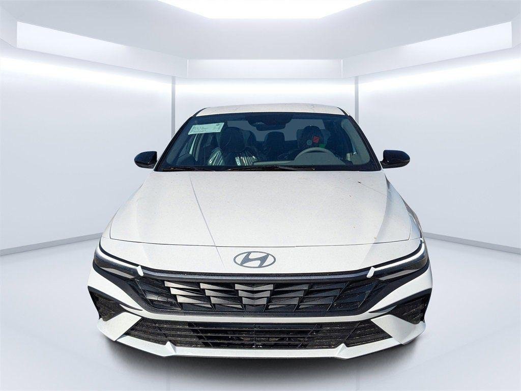 New 2026 White Hyundai SEL Sport image 8