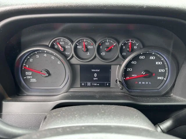 Used 2022 Silver Chevrolet Custom image 25