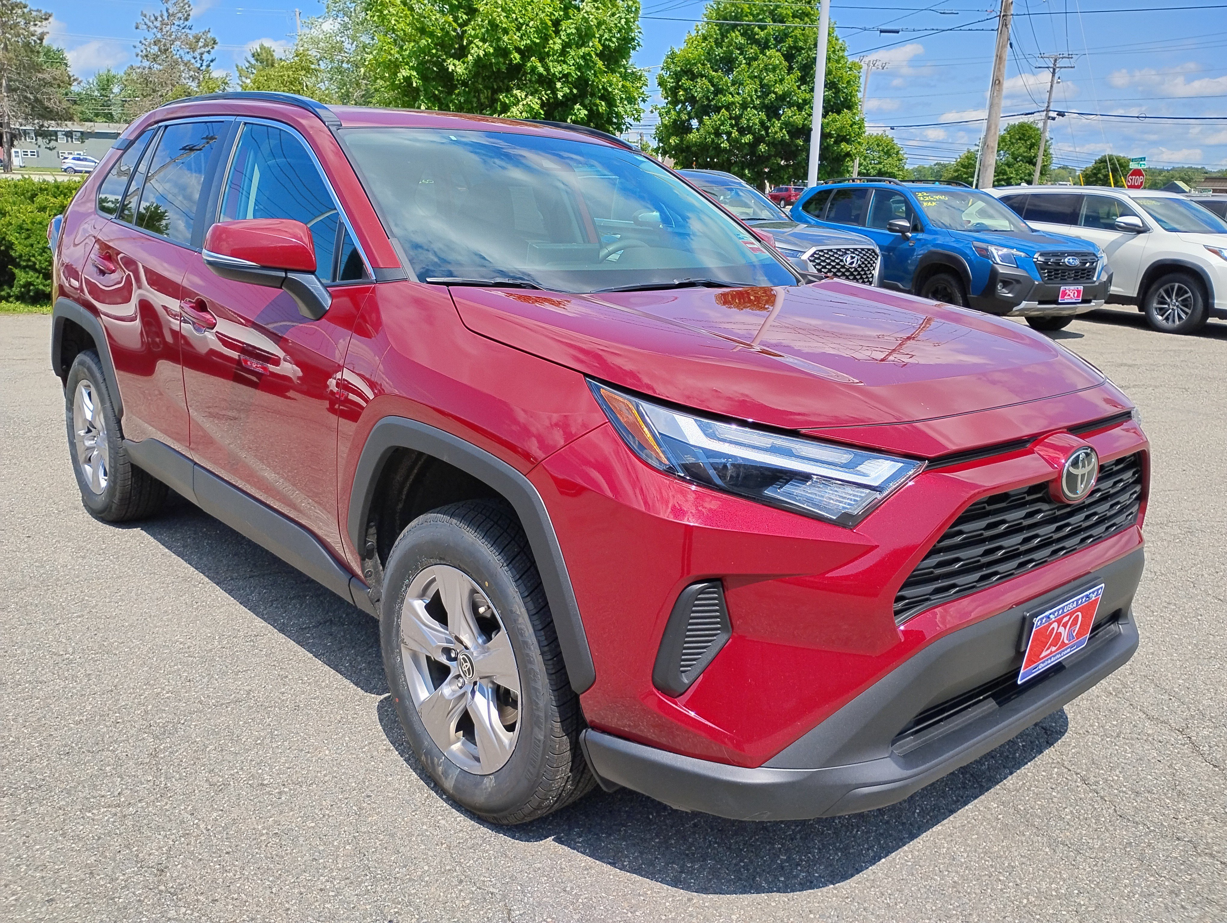 Used 2023 RUBY FLARE PEAR Toyota XLE image 3