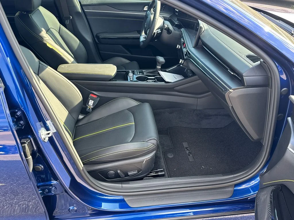 2026 Kia K5 GT - Photo 13
