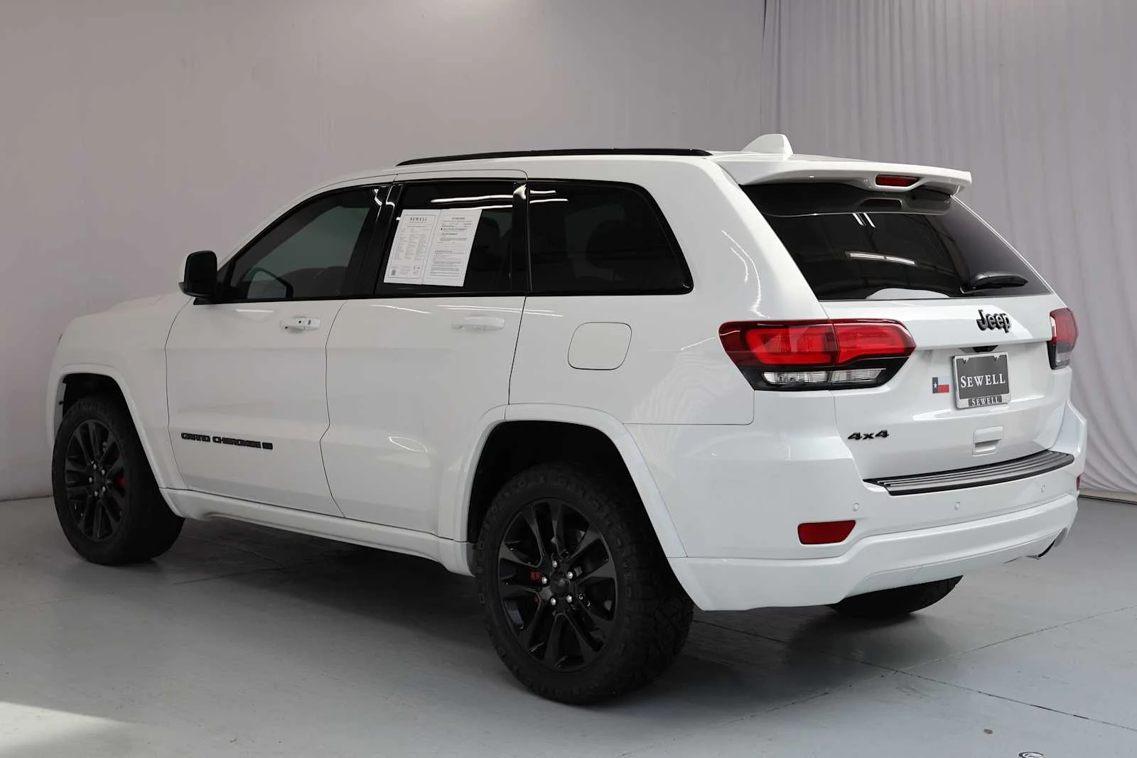 Used 2022 Bright White Clearcoat Jeep Laredo X image 5