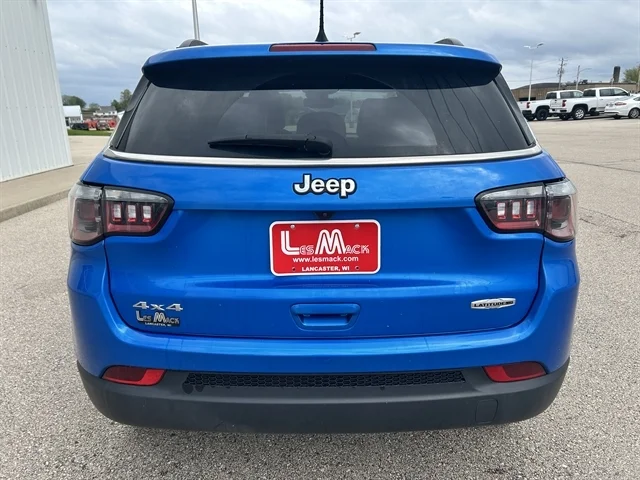Used 2022 Blue JEEP Latitude Lux image 5