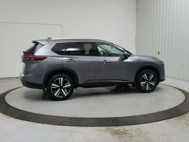 Used 2025 Gray Nissan SL image 9