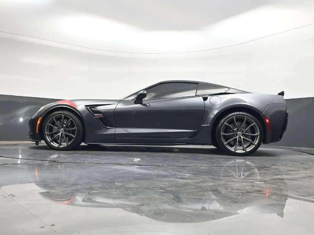 Used 2017 Gray Chevrolet Grand Sport image 31