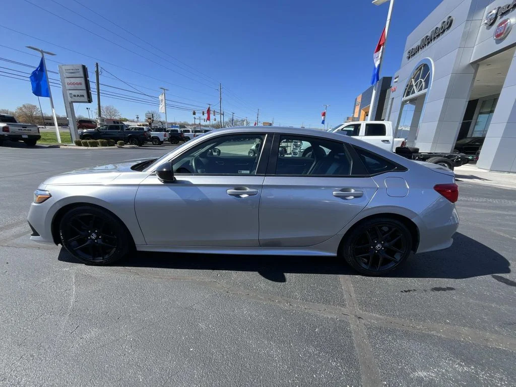 Used 2023 Lunar Silver Metallic Honda Sport image 4