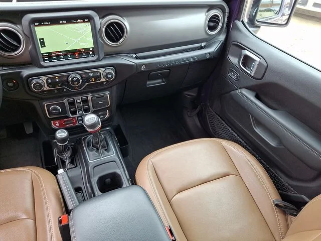 Used 2023 Purple Jeep Rubicon image 16