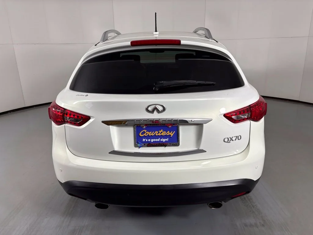 Used 2014 White INFINITI Base image 7